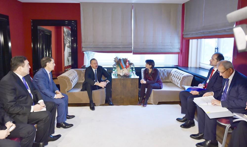 İlham Əliyev Davosda İsveçrə prezidenti ilə görüşdü - FOTO