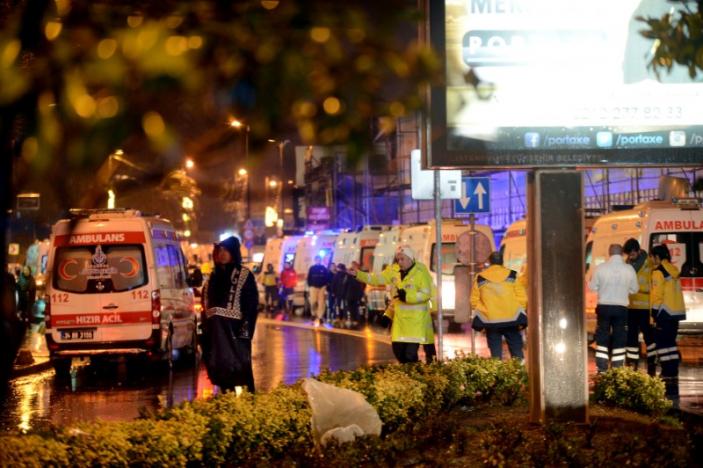 İstanbulda DƏHŞƏT: "Santa Klaus" geyimli terrorçular 39 nəfəri güllələyib öldürdü - YENİLƏNİB