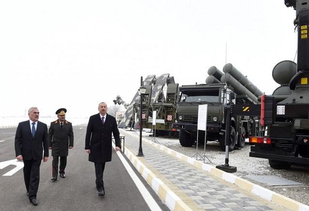 İlham Əliyev yeni hərbi hissənin açılışında - Foto