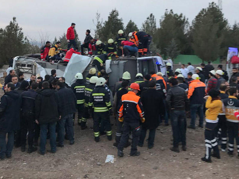 Türkiyədə 2 partlayış: 3 ölü, 12 yaralı  - VİDEO